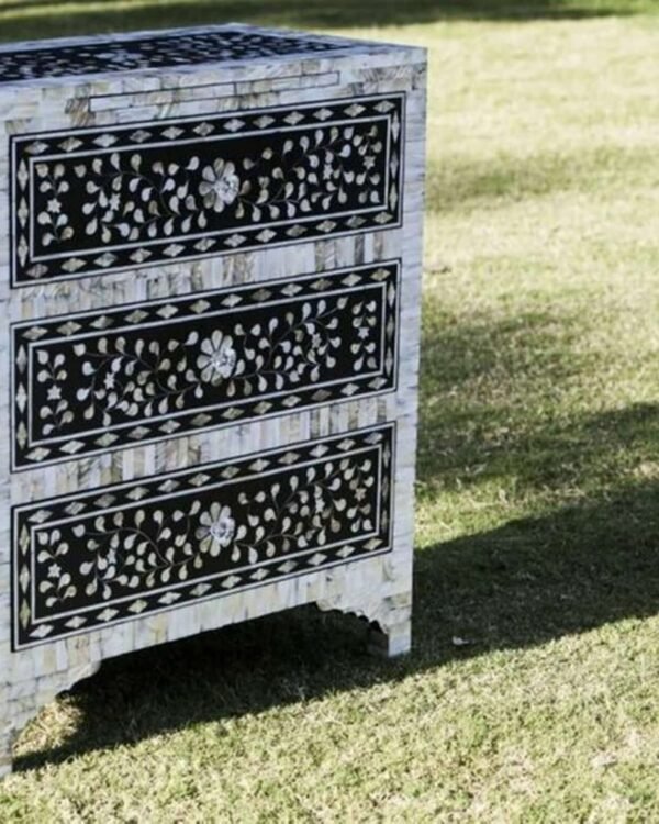 Floral Sunshine Pearl Bedside